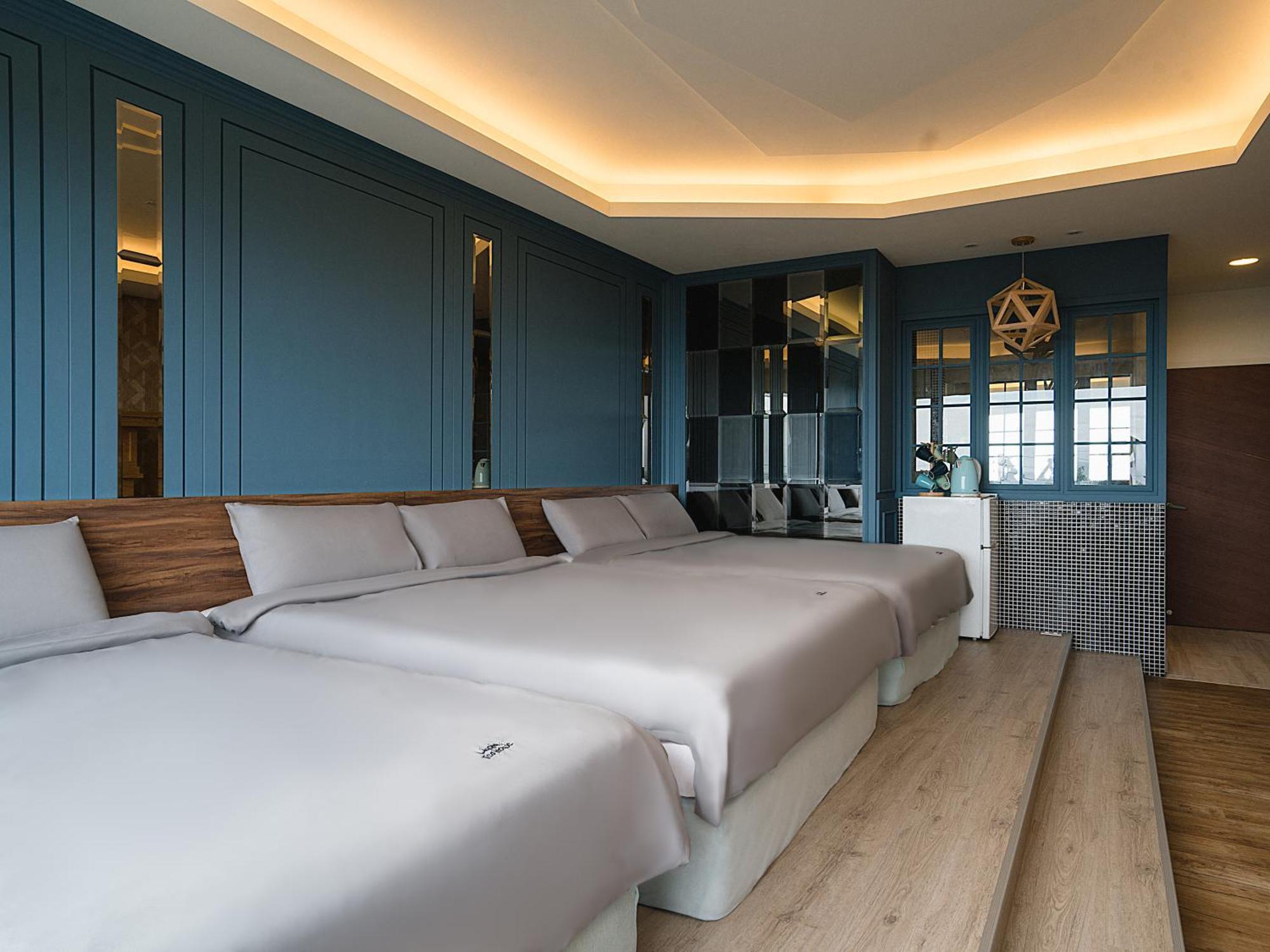 琉球茶室 現代館 Bed and Breakfast Xiaoliuqiu Exteriör bild