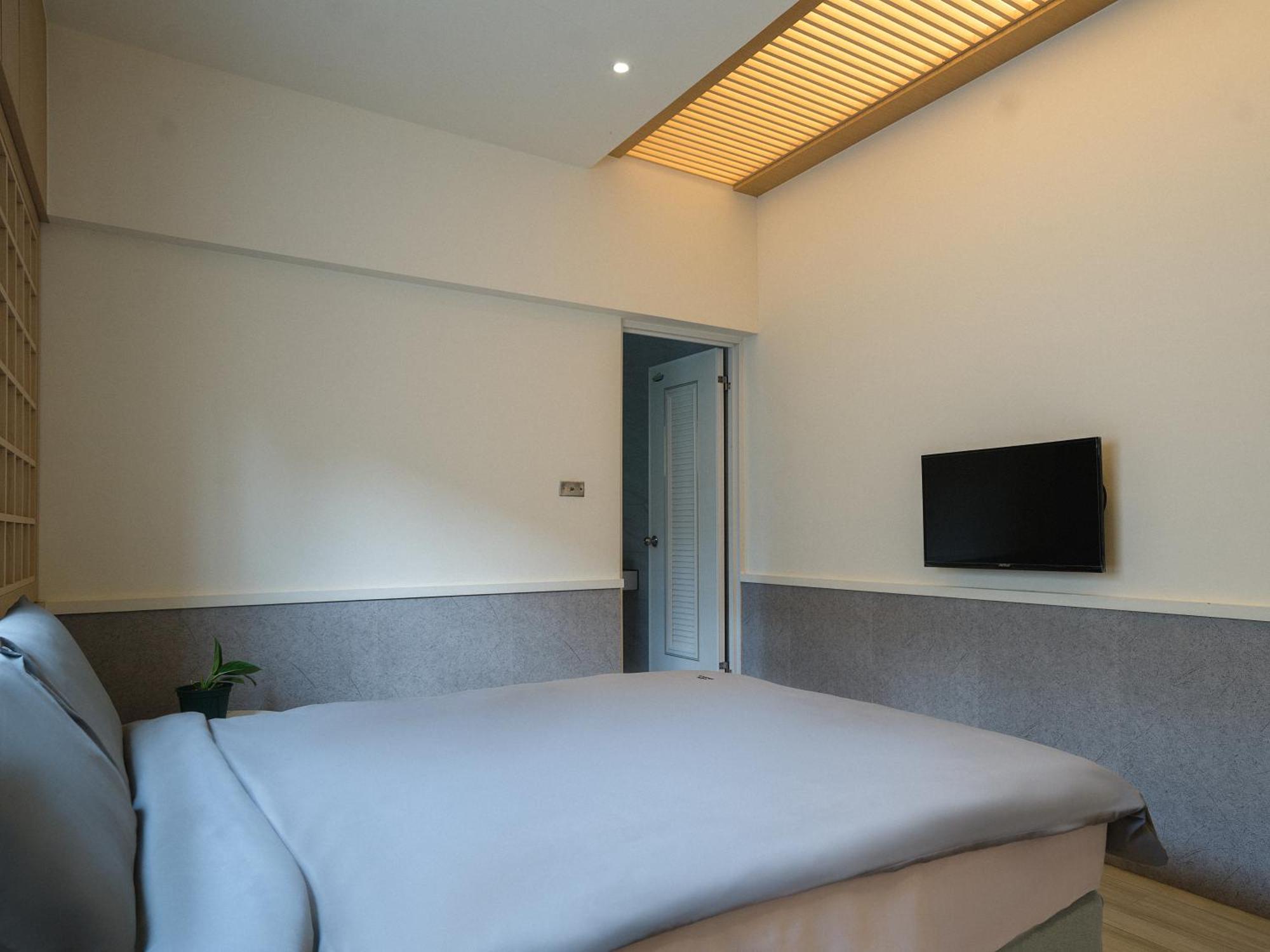 琉球茶室 現代館 Bed and Breakfast Xiaoliuqiu Exteriör bild