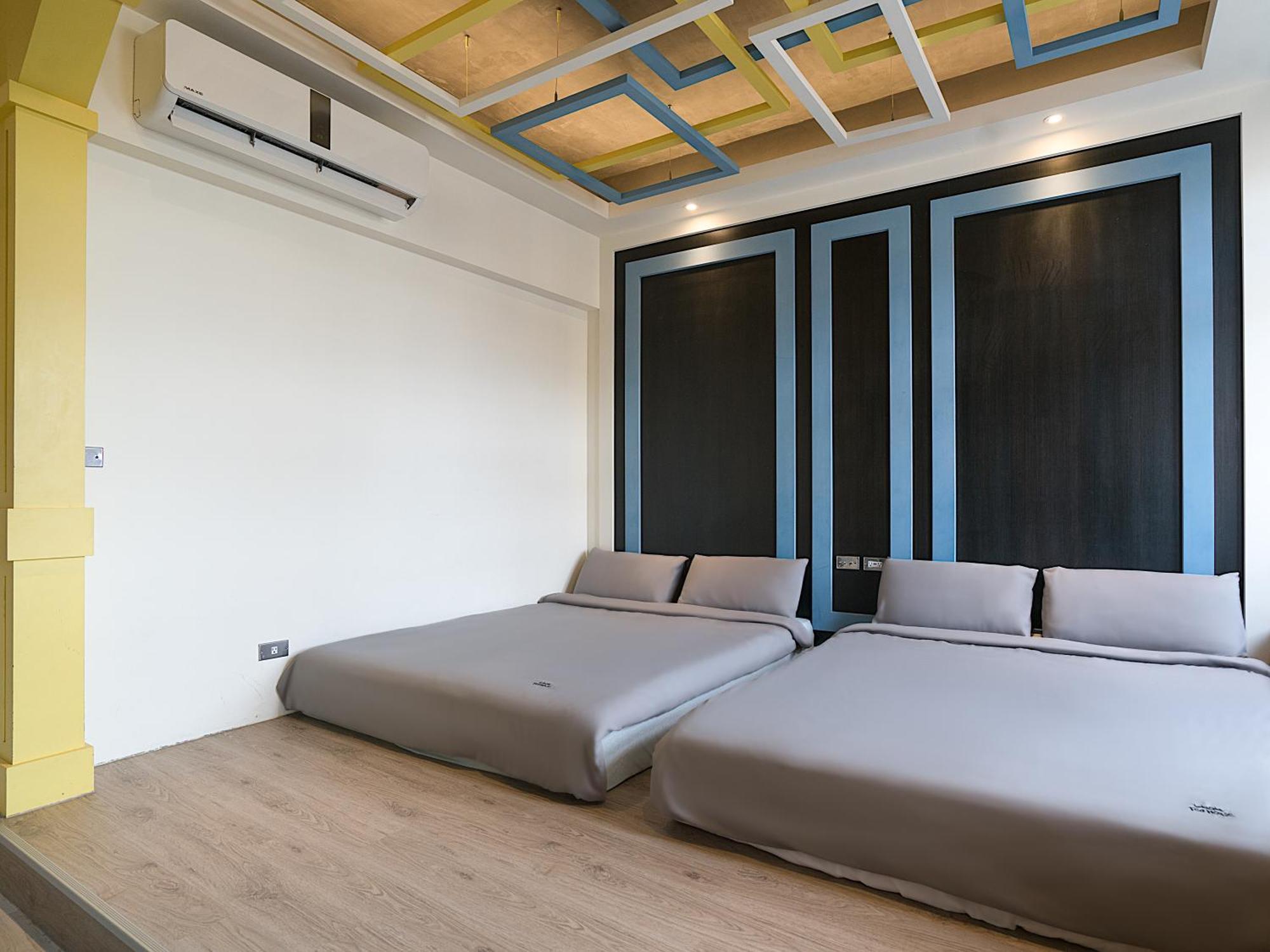 琉球茶室 現代館 Bed and Breakfast Xiaoliuqiu Exteriör bild