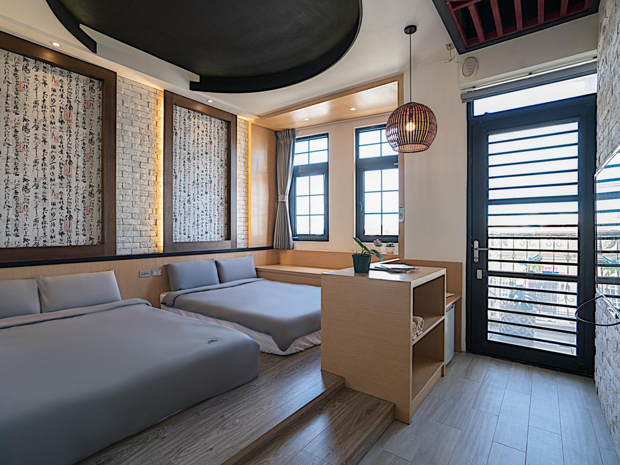 琉球茶室 現代館 Bed and Breakfast Xiaoliuqiu Exteriör bild
