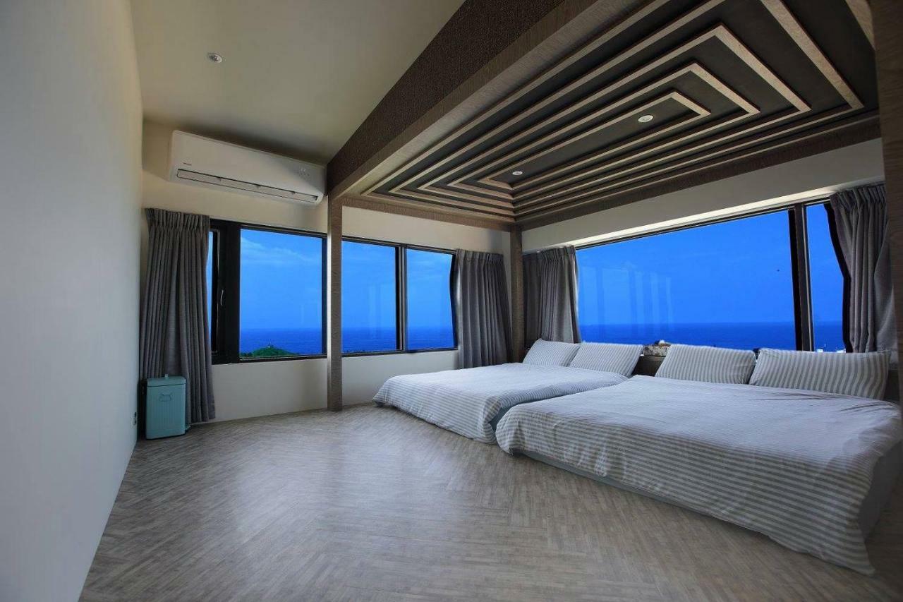琉球茶室 現代館 Bed and Breakfast Xiaoliuqiu Exteriör bild